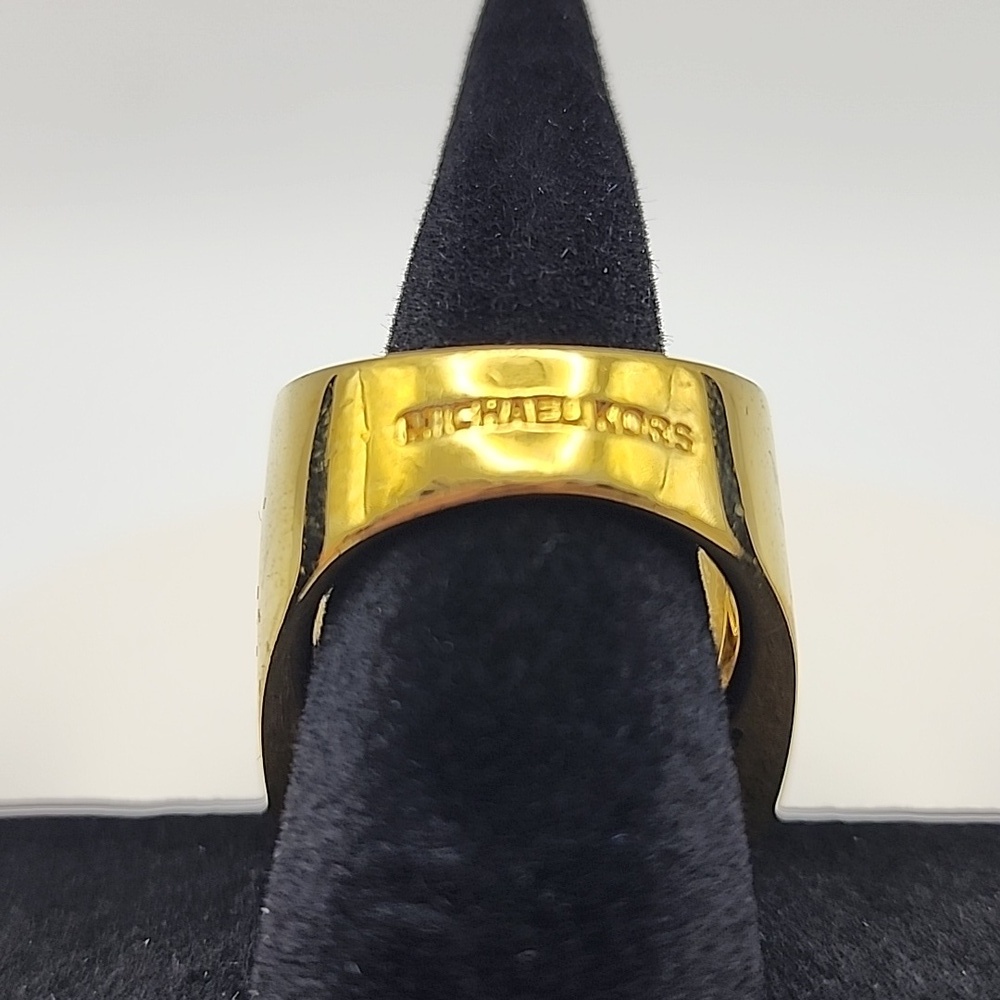 Michael‎ KORS Size 7, Gold Tone Pyramid Stud Ring with Crystals - Picture 5 of 8